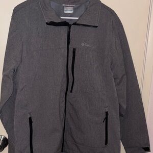 Columbia Men's Softshell Performance Jacket. Gray, Size L
